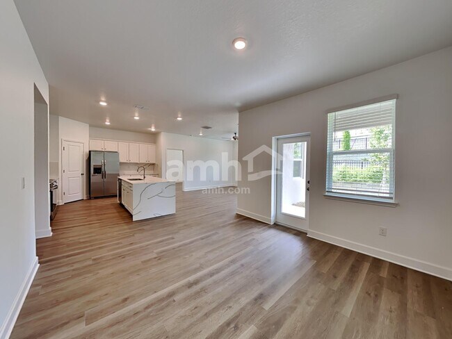 37809 Dusty Saddle Ln, Zephyrhills, FL 33541 - photo 5