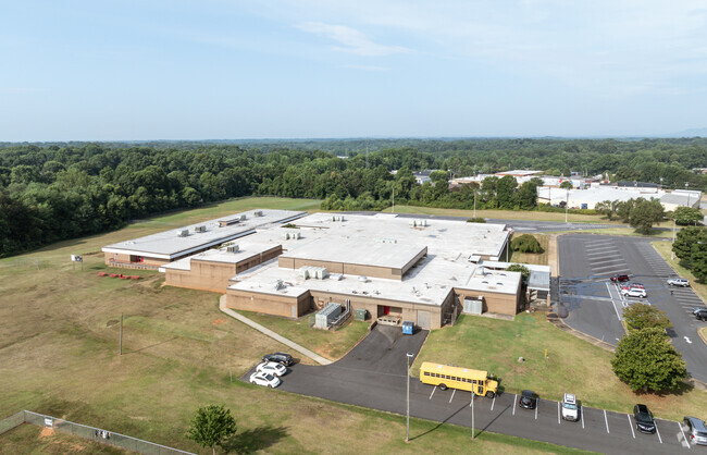 The student population of North Newton Elementary School is 451 and the school serves PK-5.