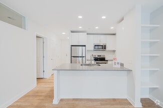 2801 E Main St, Richmond, VA 23223