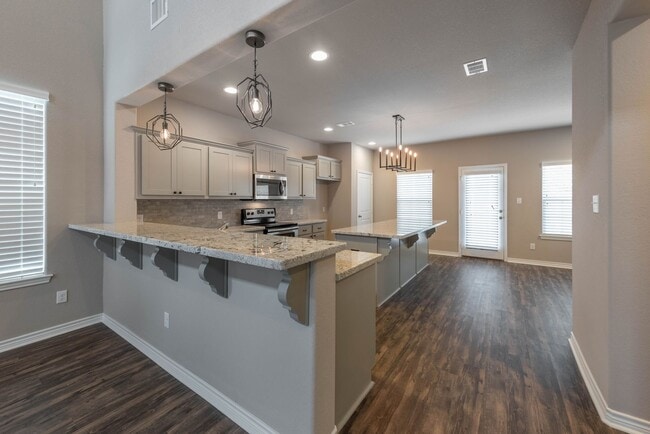 2847 Papa Bear Dr, College Station, TX 77845 - photo 5