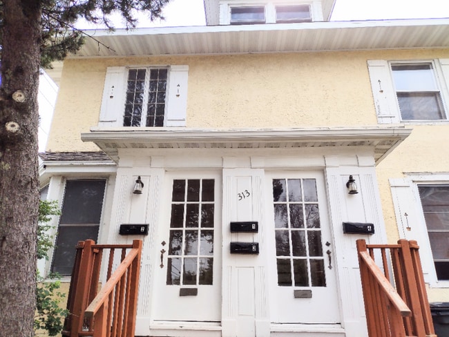 313 S 21st Ave E unit 2, Duluth, MN 55812 - photo 2