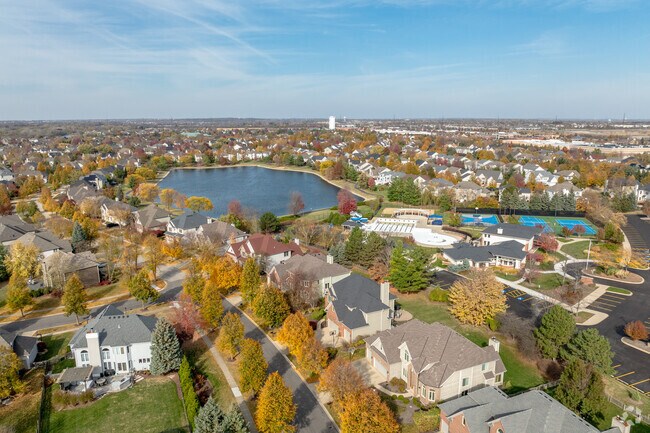 Thornwood is a scenic neighborhood in South Elgin.