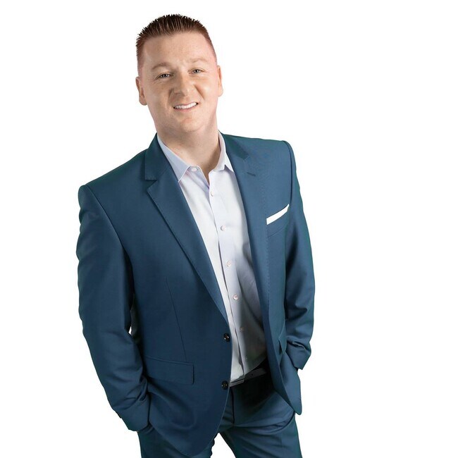 Agent Photo