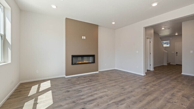 61164 Splendor Ln, Bend, OR 97702 - photo 3