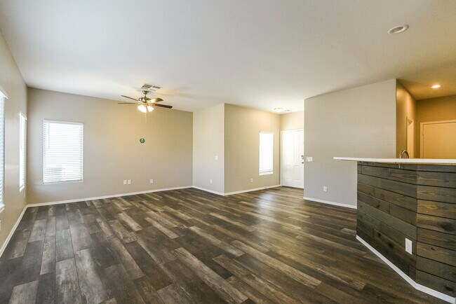 22243 N 29th Dr, Phoenix, AZ 85027 - photo 6