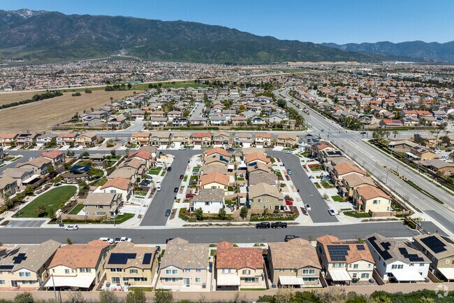 There are pockets of newly built homes in the Summit Heights neighborhood.