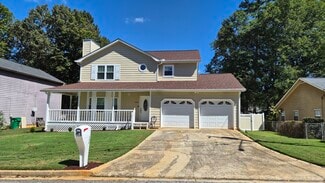 490 Julius Dr, Stone Mountain, GA 30087