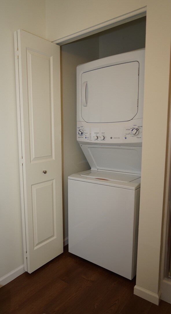 Prairie Square Rentals, Highland, IN 46322 - photo 7