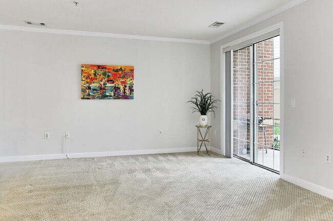 Cameron Square unit 113, Alexandria, VA 22304 - photo 4