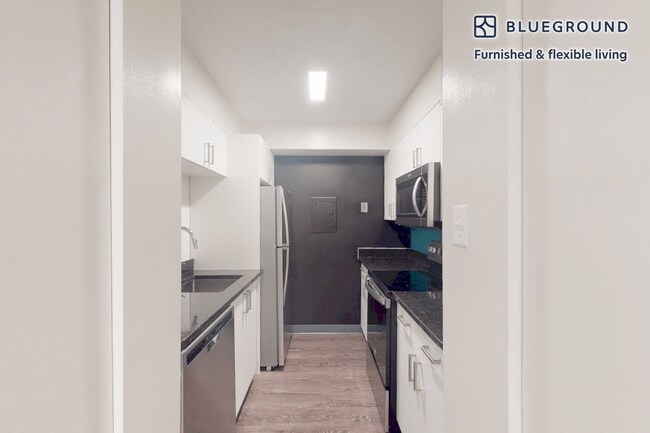 2950 Van Ness St NW unit FL9-ID8421A, Washington, DC 20008 - photo 5