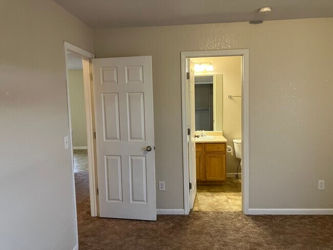1701 Edgewater Ave unit Main, Cheyenne, WY 82009 - photo 5