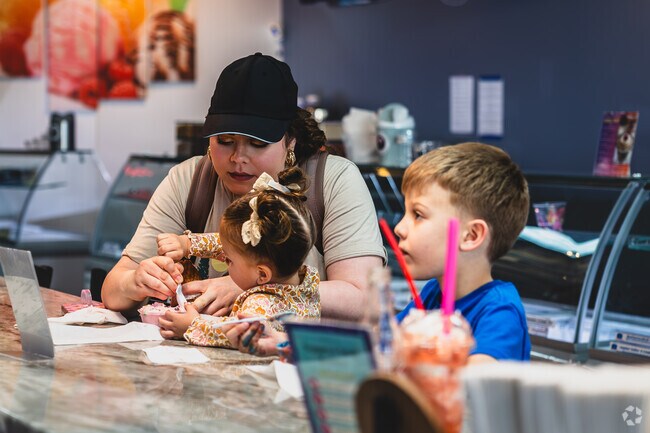 Enjoy a variety of different flavors of ice cream & floats at Lakeland Ice Cream Company.