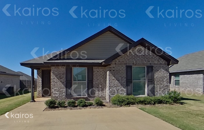 107 Dawson's Ml Dr, Prattville, AL 36067 - photo 1