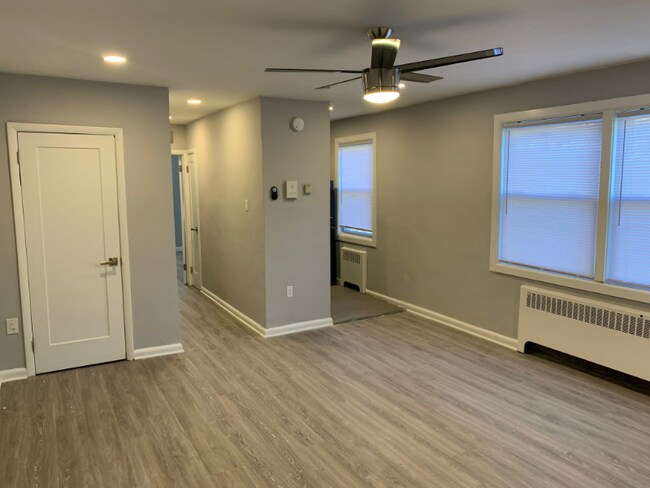 6644 N 8th St unit 2, Philadelphia, PA 19126 - photo 4