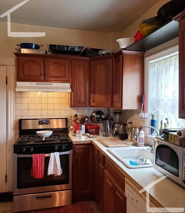 32 Antwerp St unit 1, Brighton, MA 02135 - photo 2