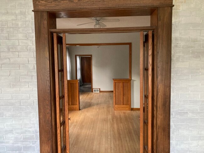 712 6th St NE unit Lower unit, Minneapolis, MN 55413 - photo 3