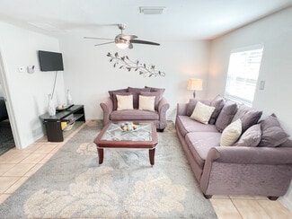 1740 19th Ave S Unit Half, Saint Petersburg, FL 33712
