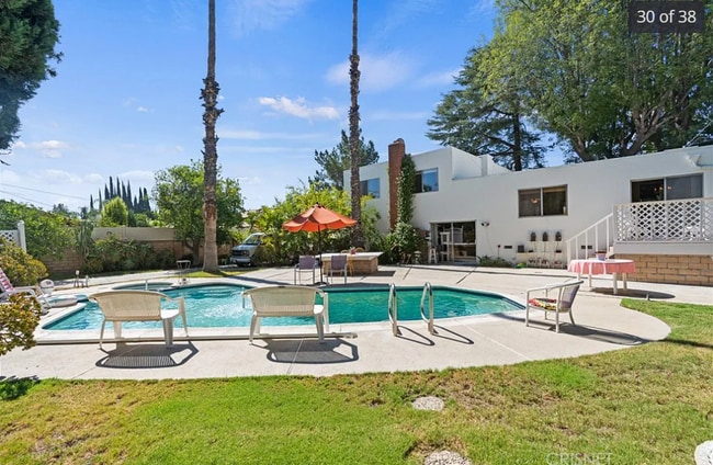 20013 Lassen St unit Studio, Chatsworth, CA 91311 - photo 2