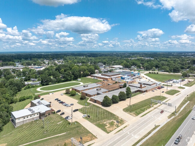 Fort Zumwalt North Middle is conveniently located off  I-70.