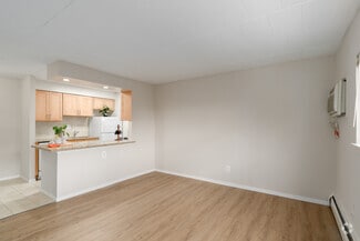 6725 Ridge Ave, Philadelphia, PA 19128
