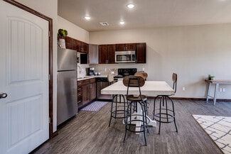 1110 Hope Dr, Carthage, MO 64836