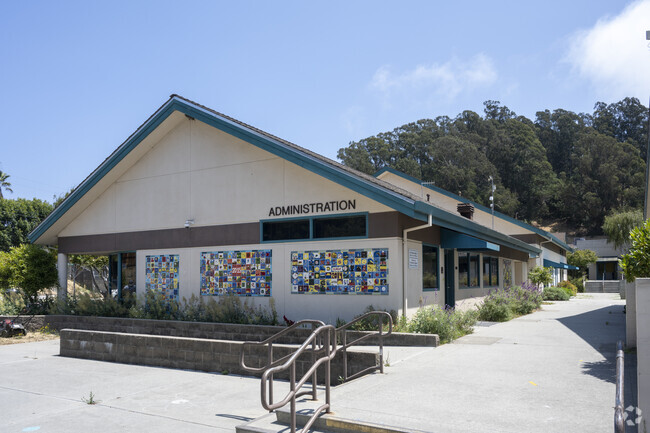 Main Street Elementary School has plenty of school pride.