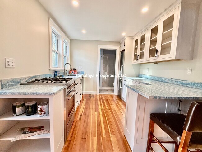 245 Cottage Rd, West Roxbury, MA 02132 - photo 5