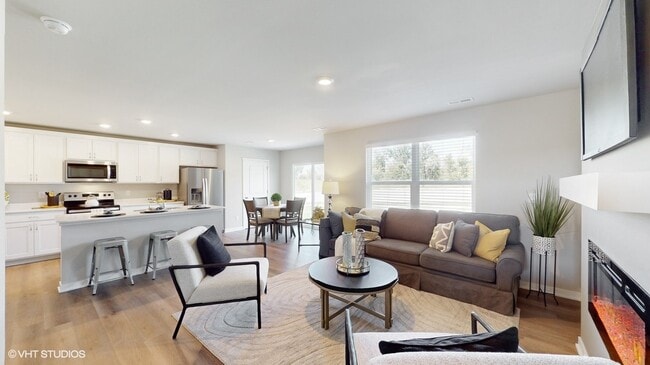 2598 Anne Ln, Hiawatha, IA 52233 - photo 3