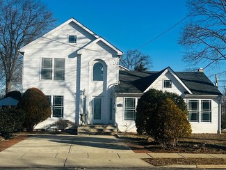 63 Jefferson Blvd, Edison, NJ 08817