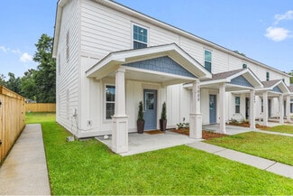 1016 Middle Ln, Gulfport, MS 39507