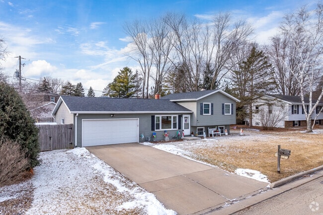Bilevel homes in Neenah are one of the many options for home buyers.