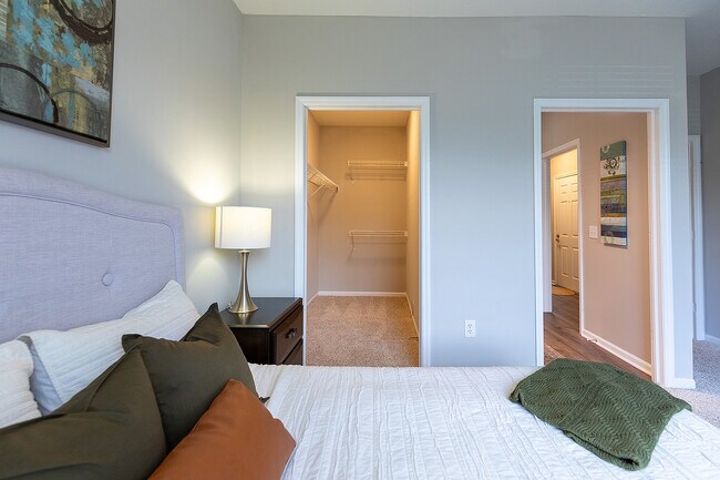 Chestnut Hill Apartments, Columbus, OH 43230 - photo 6