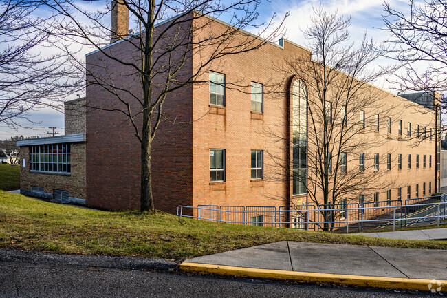 Myrtle Avenue Elementary School is strong on academics with a score of A- on Niche.