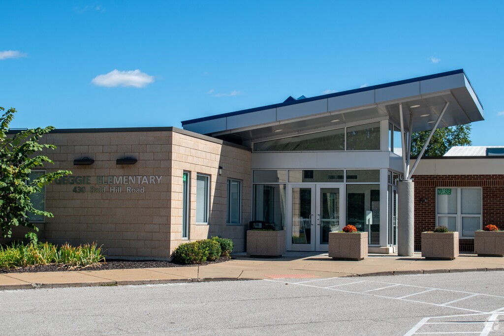Geggie Elementary School serves students in the Eureka community.