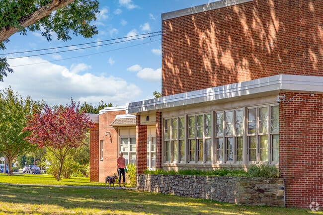 Oak View School has been a longstanding institution in this neighborhood.