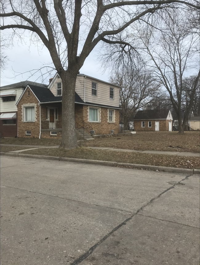 4104 N 50th St, Milwaukee, WI 53216