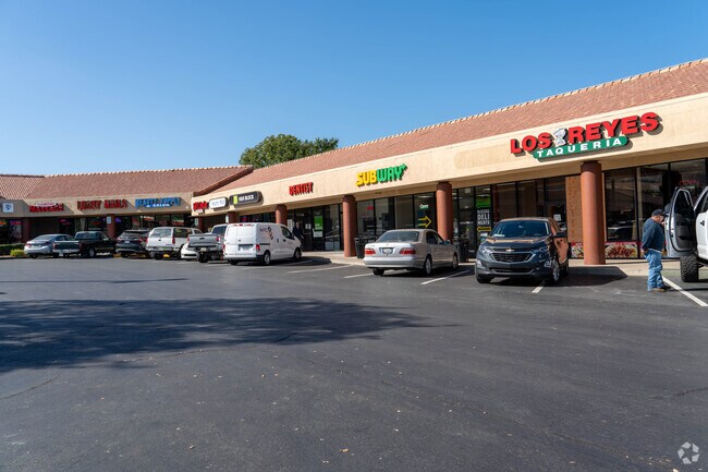 Lunch and dinner are easy to order in the Oak Hills Center near Vista Del Mar.