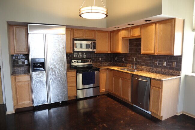 110 N 3rd St unit 711, Columbus, OH 43215 - photo 4