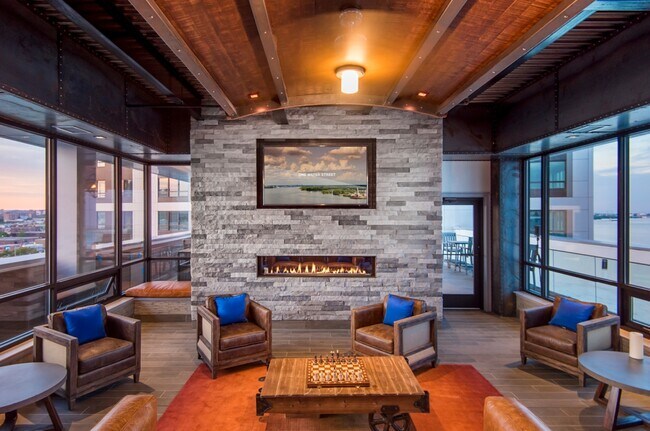 250 N Christopher Columbus Blvd unit 1401, Philadelphia, PA 19106 - photo 6