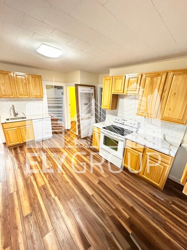 10 Spruce St, Clinton, MA 01510