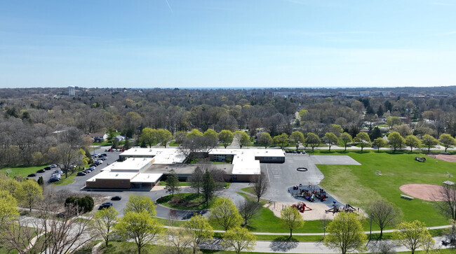 Glendale students can attend Parkway Elementary School