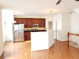 2494 Curie Ct, Oak Hill, VA 20171