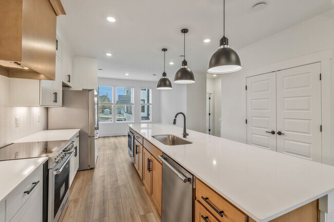 213 Harmony Aly, Nashville, TN 37207 - photo 6