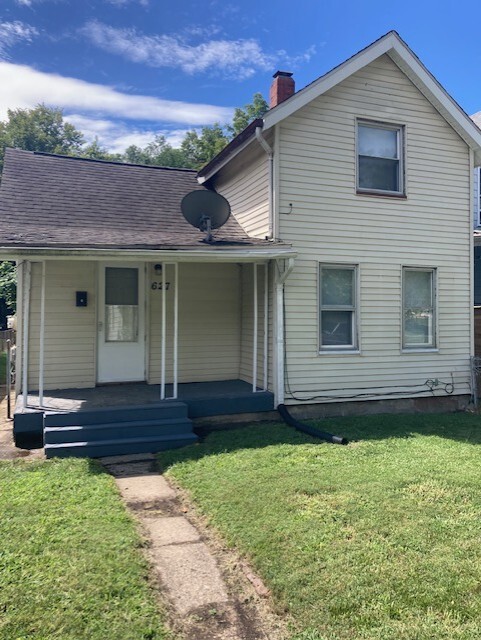 627 Fairholm Ave, Peoria, IL 61603