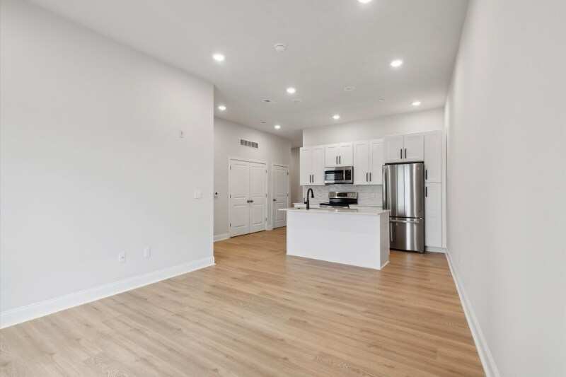 2701 Tulip St unit 2, Philadelphia, PA 19125 - photo 1