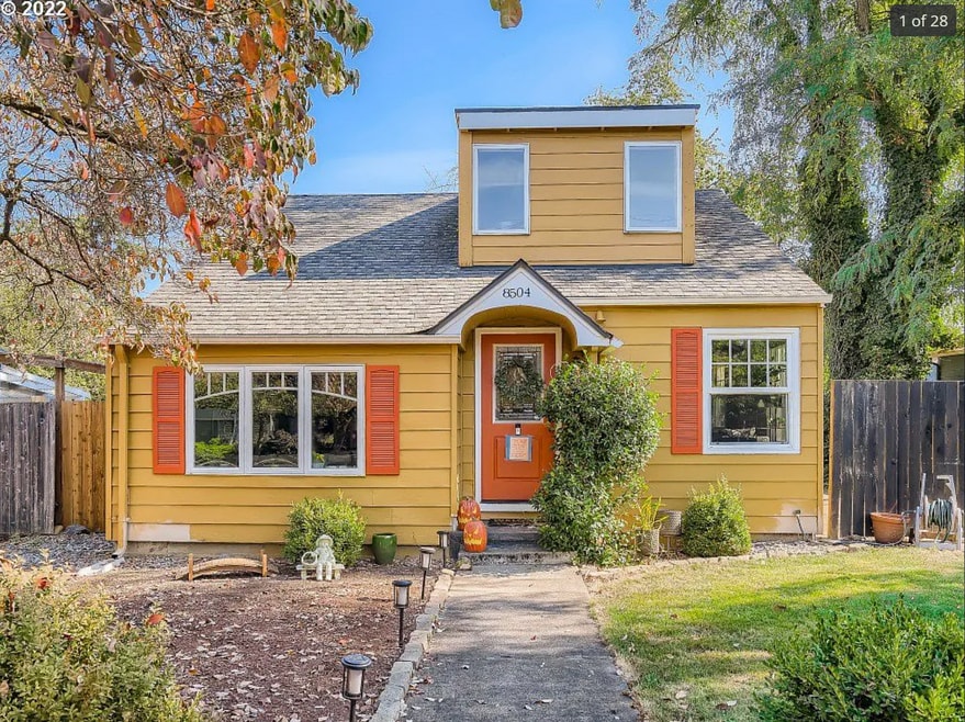 8504 N Foss Ave, Portland, OR 97203 - photo 1