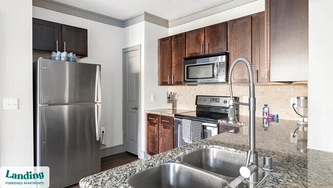 4689 Mustang Pkwy unit 2211, Carrollton, TX 75010 - photo 7