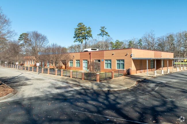 Billingsville Cotswold Elementary School building.