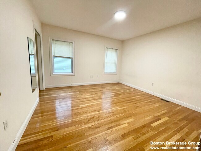 128 Hillside St unit 2, Roxbury Crossing, MA 02120 - photo 3