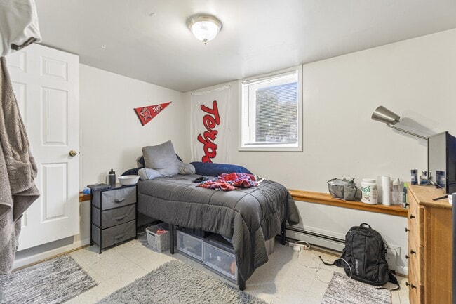 4801 Calvert Rd, College Park, MD 20740 - photo 2